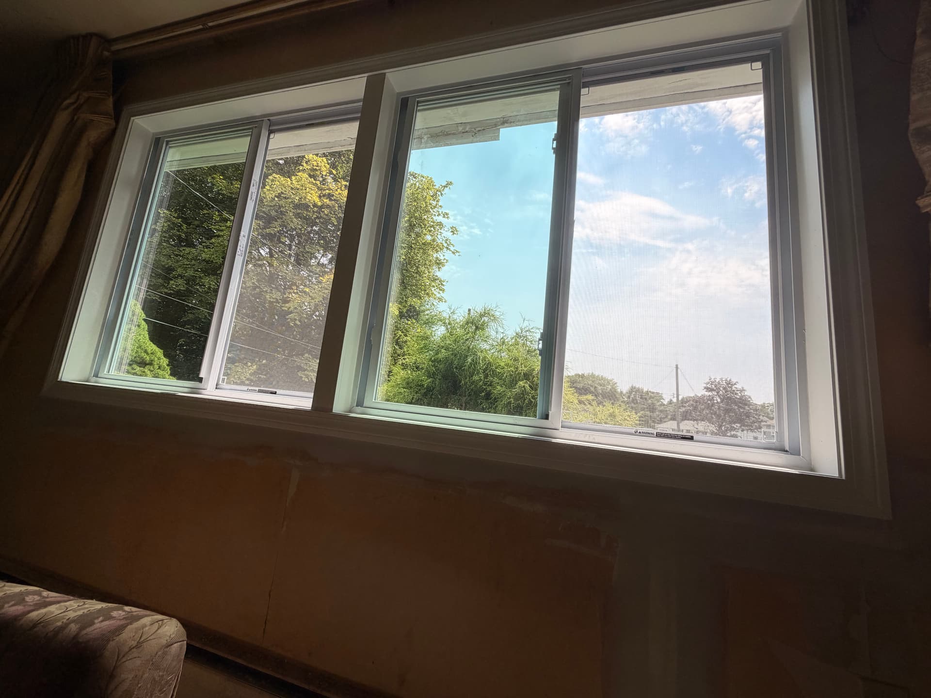 Gallery photos for Bay Window Replaced with a Clean Standard Window in East Hartford: Image #6
