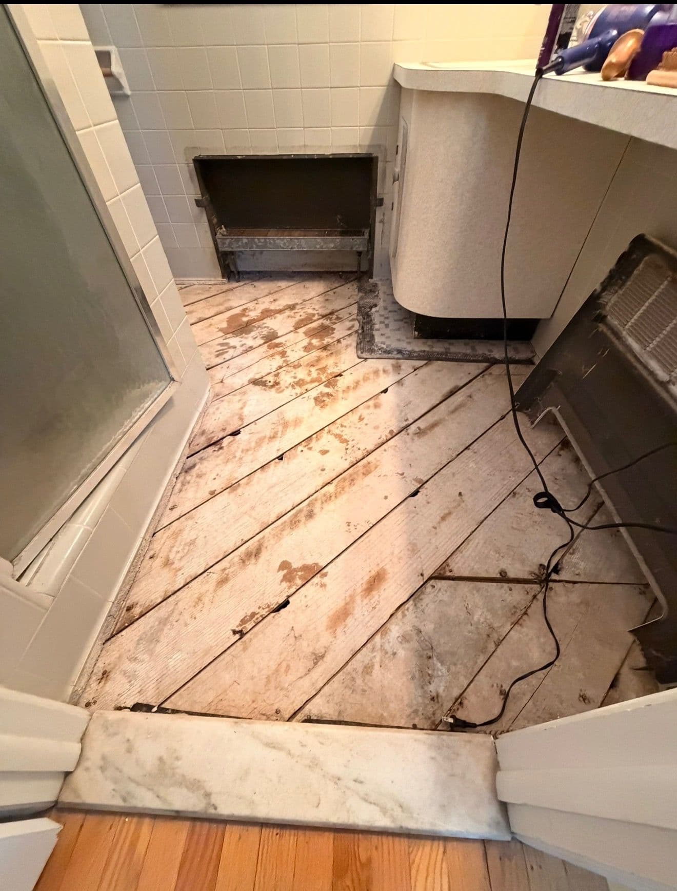 West Hartford Bathroom Overhaul image